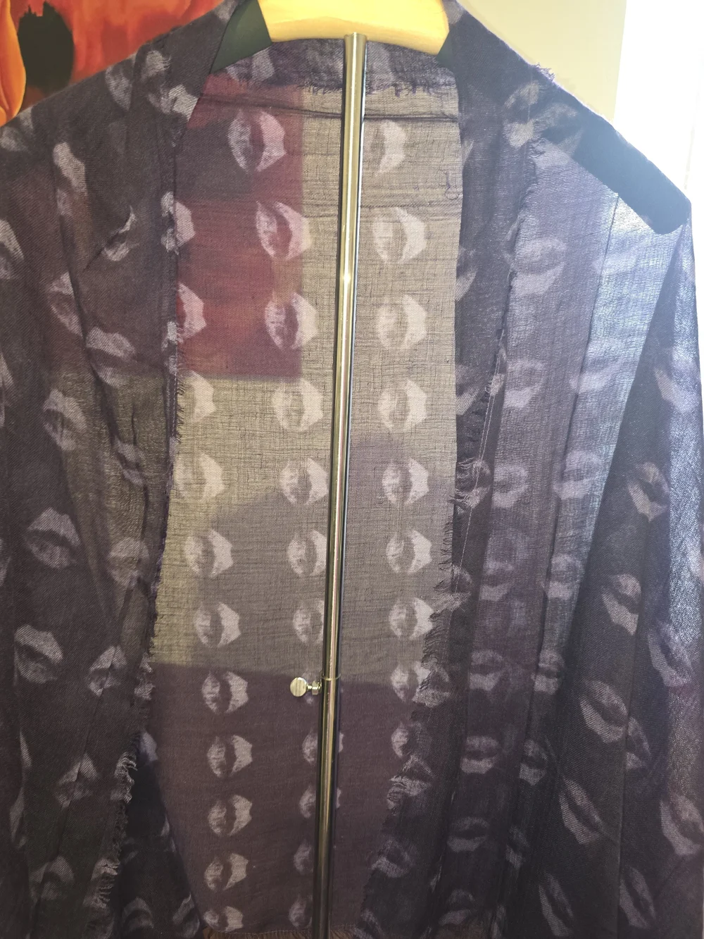 GAP Plush Purple 💜 Lip 💋 Print Scarf, Like New, 30